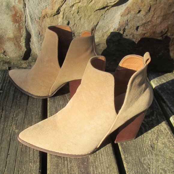 Faux Suede Tan/Cream Ankle Boots/Half Boots Women's Size 10 - Picture 1 of 16
